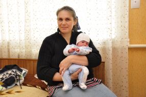 Леонора Намени с сыном Барнабой