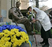 Памятник пожарным-ликвидаторам