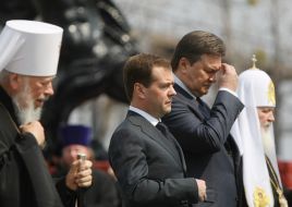 Dmitriy Medvedev, Metropolitan Vladimir, Patriarch Kirill  and Viktor Yanukovich