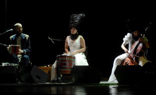 "Dakhabrakha" band