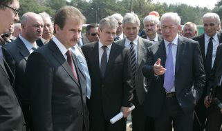 Nikolay Azarov and Aleksandr Popov