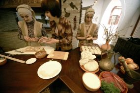 Изготовление чебуреков