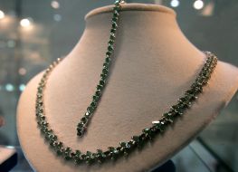 Jewellers wares