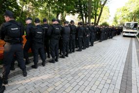 Сотрудники милиции