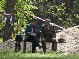 Літні чоловіки