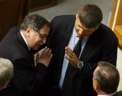 Yuriy Klyuchkovskiy, Yuriy Miroshnichenko and Alexandr Efremov