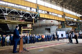 Viktor Yanukovich on the Black Sea Shipyard