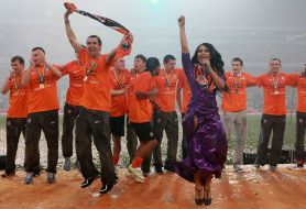 Gaytana and players of FС "Donetsk"