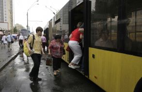 People call at a bus