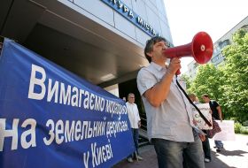 Участник акции "Строительный террор - STOP!"