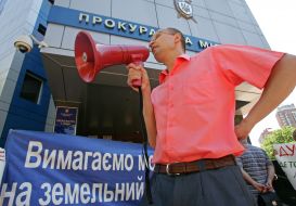 Виталий Черняховский