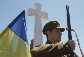 Памятник "Старшинам Армии УНР"