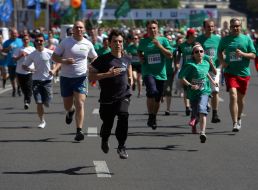 "Under the chestnuts" race