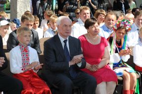 Микола Азаров