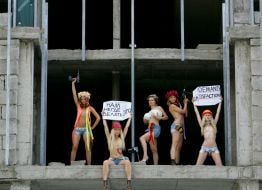 The participants of action "Naked walls"