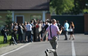 Журналисты