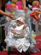 Маленька дівчинка