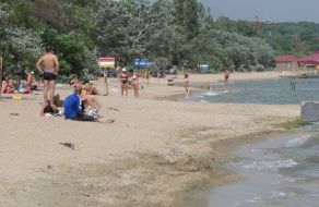 Holidaymakers on the shore of the Sea of Azov