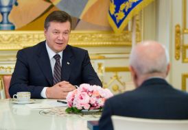 Viktor Yanukovich and Vitaliy Korotich