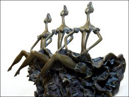 Скульптура Владимира Лемешко "Канкан"