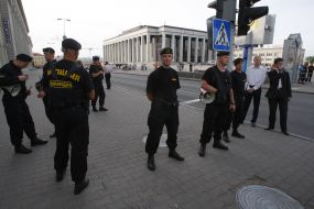 Сотрудники милиции