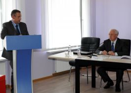 Николай Азаров