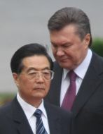 Viktor Yanukovich and Hu Jintao