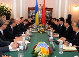 Meeting of Nikolay Azarov and Hu Jintao