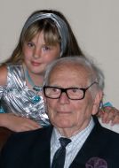 Полина Горлова и Пьер Карден