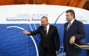 Viktor Yanukovich and Mevlut Chavushoglu