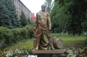 Monument to Pavel Luspekayev