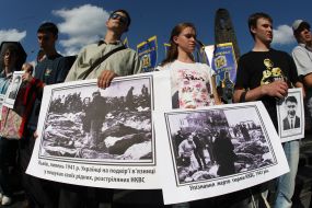 Participants of the mass meeting-requiem