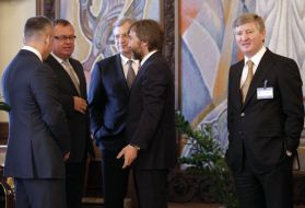 Рінат Ахметов