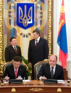 Viktor Yanukovich, Mikhail Kulinyak and Tsakhiagiin Elbegdorj