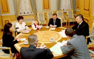Meeting of Viktor Yanukovich and Jozefina Topalli