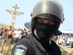 Сотрудник  спецподразделения "Беркут"