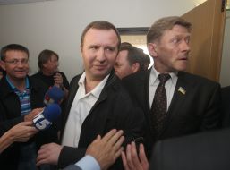 Anatoliy Makarenko and Roman Zabzalyuk