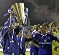 Players of FC "Dinamo" (Kiev) hold the won Cup