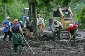 Реконструкция сквера на Русановской набережной