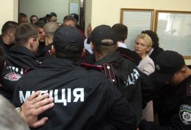 Yulia Timoshenko leaves the courtroom