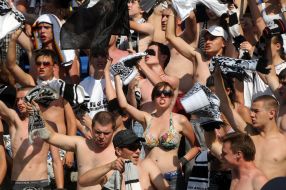 The fans of FC "Zarya" (Lugansk)