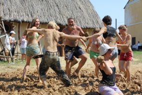 Participants of reconstruction