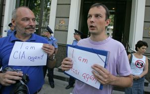 Rally in support of arrested Georgian photographers