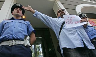 Rally in support of arrested Georgian photographers