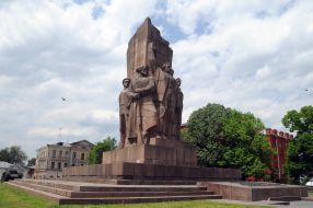 Монумент на честь проголошення радянської влади в Україні 