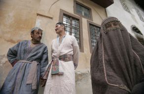 Actors of crowd scenes