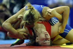 Laura Skuzhina and Alina Makhinya