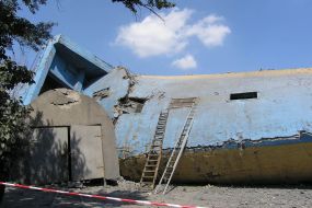 Destroyed ground part of the shaft for cage winding at Bazhanov mine