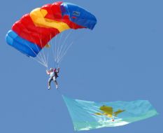 Parachute jumper