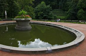 Fountain in Sofiyevka park